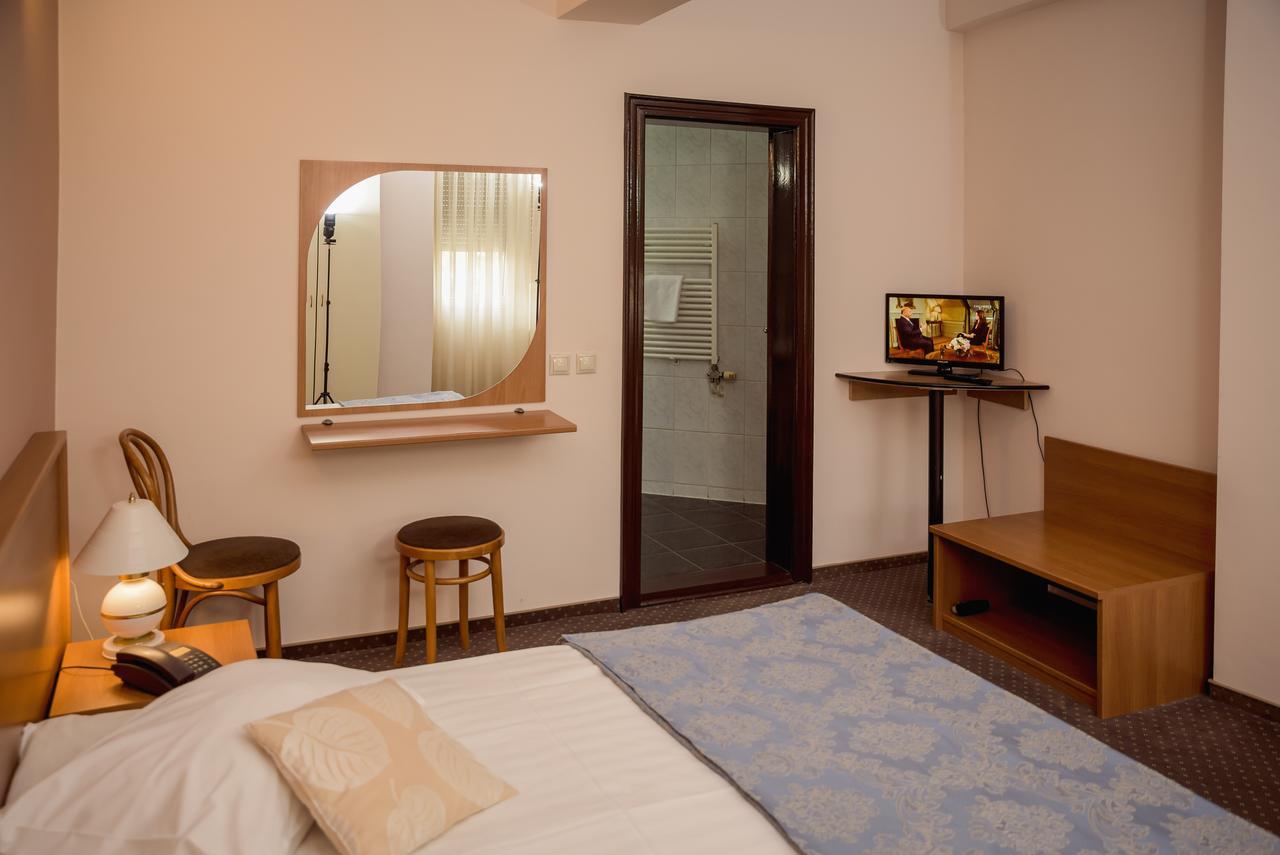 Hotel Reghina Timişoara Extérieur photo